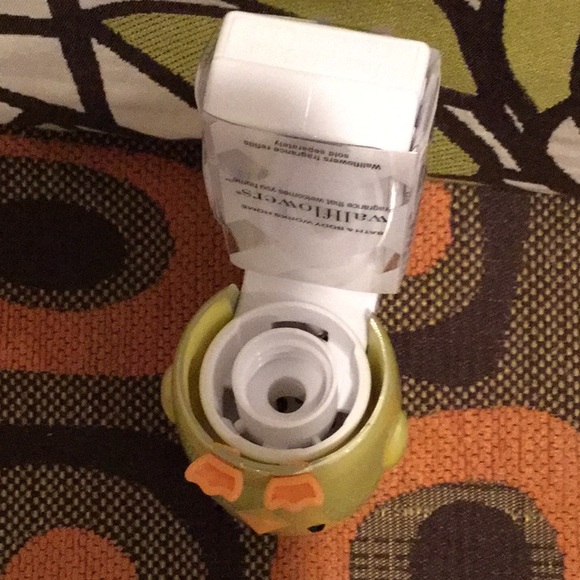 NWT 🐣 Bath and Body Works Easter Chick Wallflower Plug - Picture 8 of 8